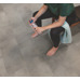 ПВХ плитка Quick-Step Alpha Vinyl Tiles Бетонный камень AVST40234 - фото в интерьере